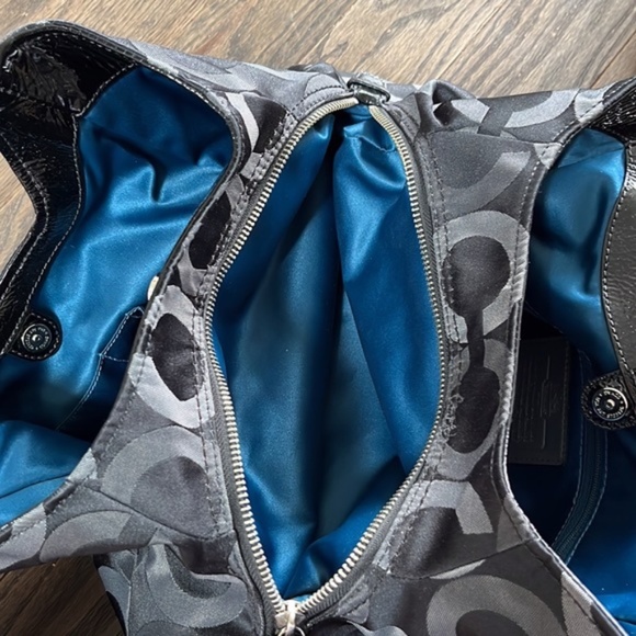 Coach Shoulder Bag Black Grey Patterned - Picture 4 of 6